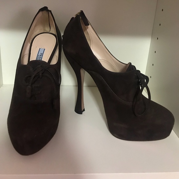 Prada Heels - Picture 1 of 4